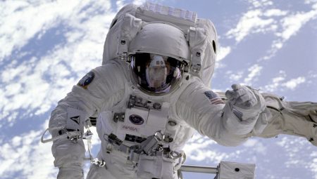 Bir Astronot Uzayda Ölürse Ne Olur?