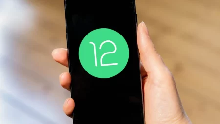 Samsung’dan sevilen giriş segment modele Android 12 güncellemesi!